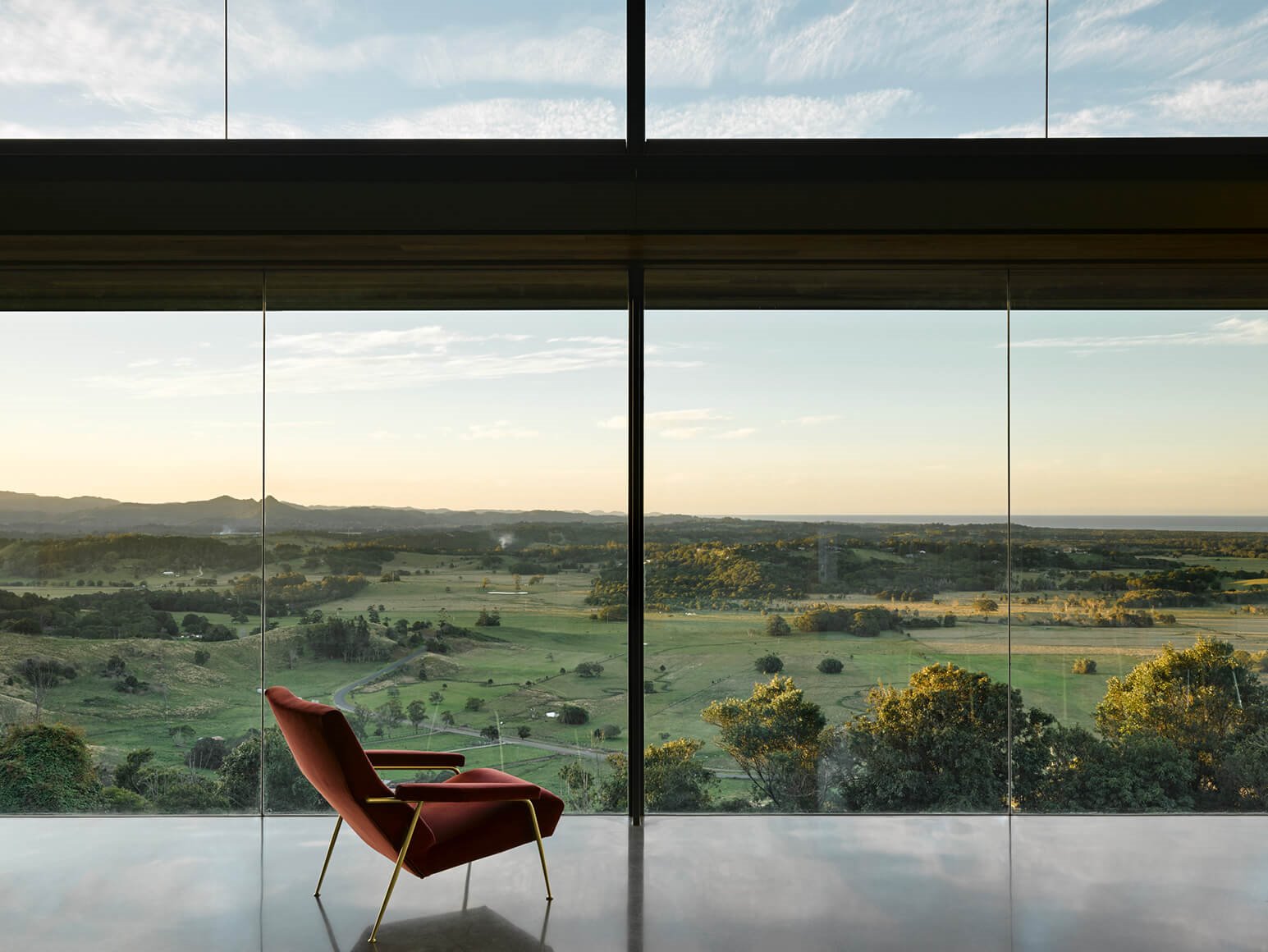 Casa moderna sobre una colina en Byron Bay Australia vistas