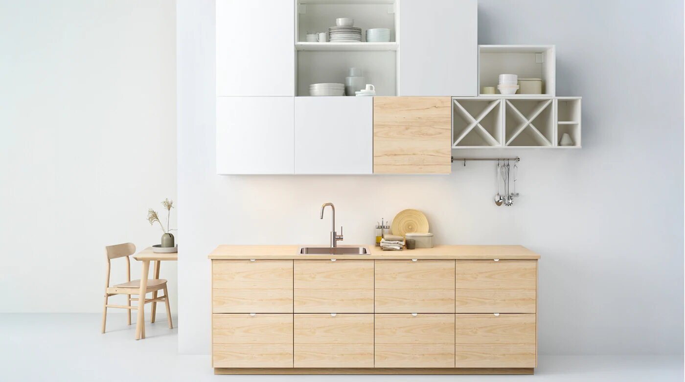 Cocina con frontales de madera Metod de Ikea