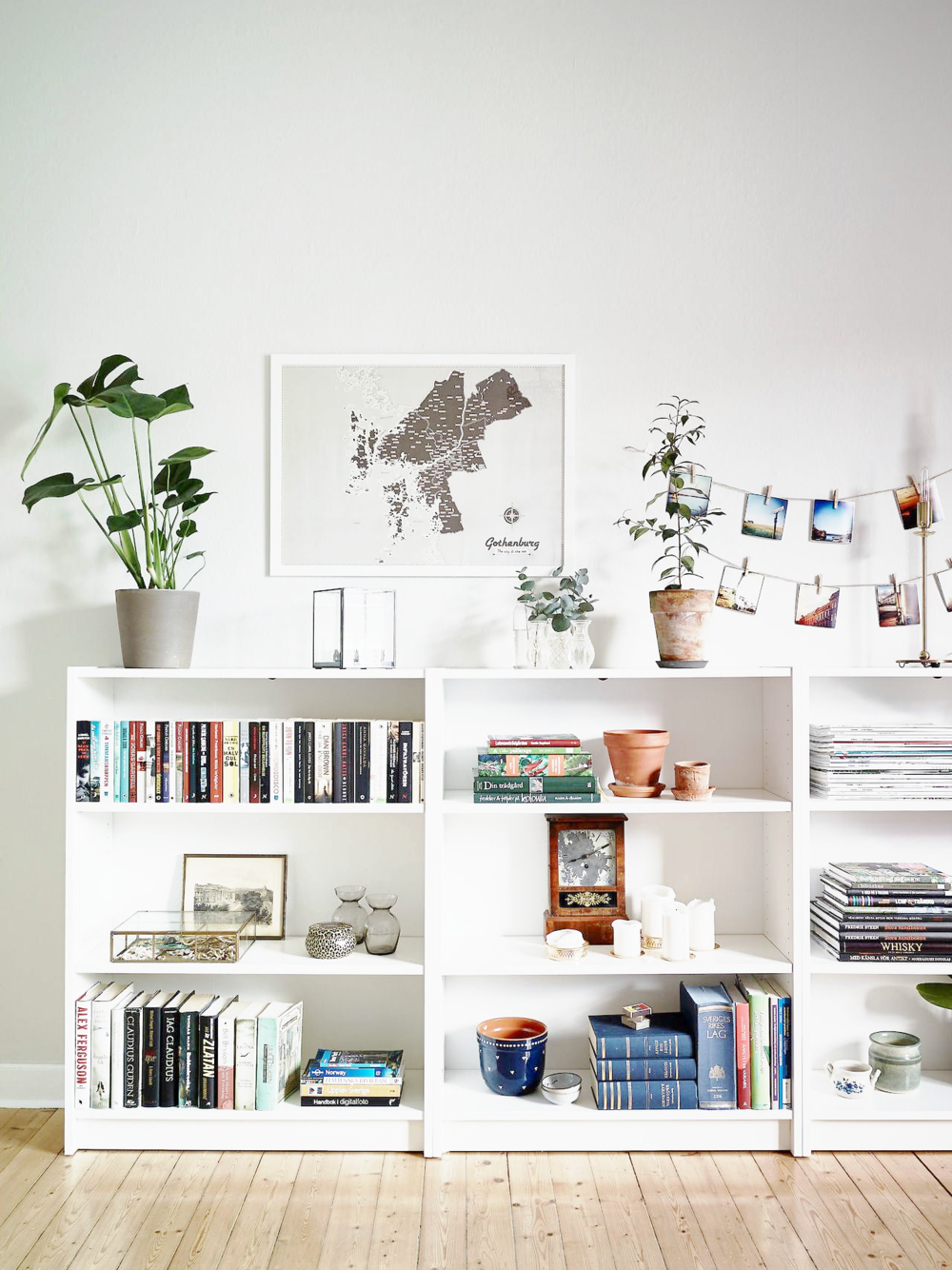 Estanteria Billy de Ikea en un salon moderno