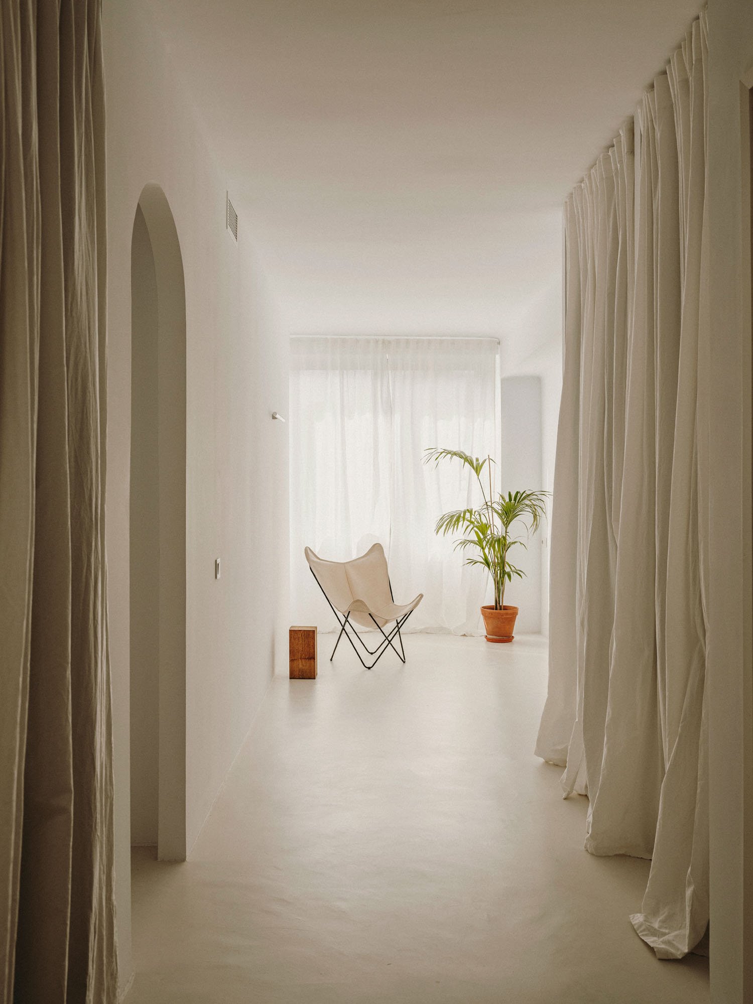 casa Isern serra Valeria Vassi 6 pasillo