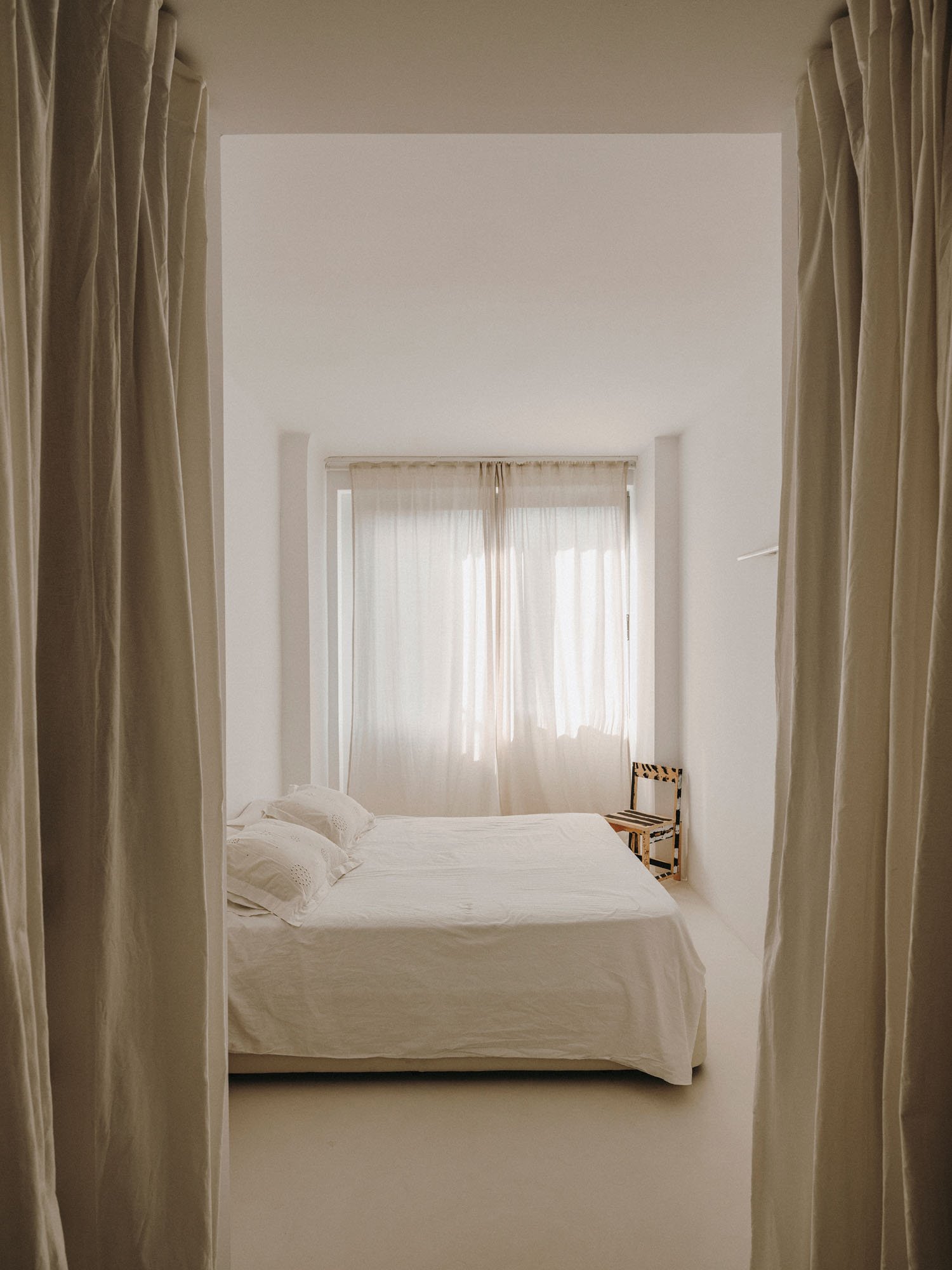 casa Isern serra y Valeria Vassi dormitorio