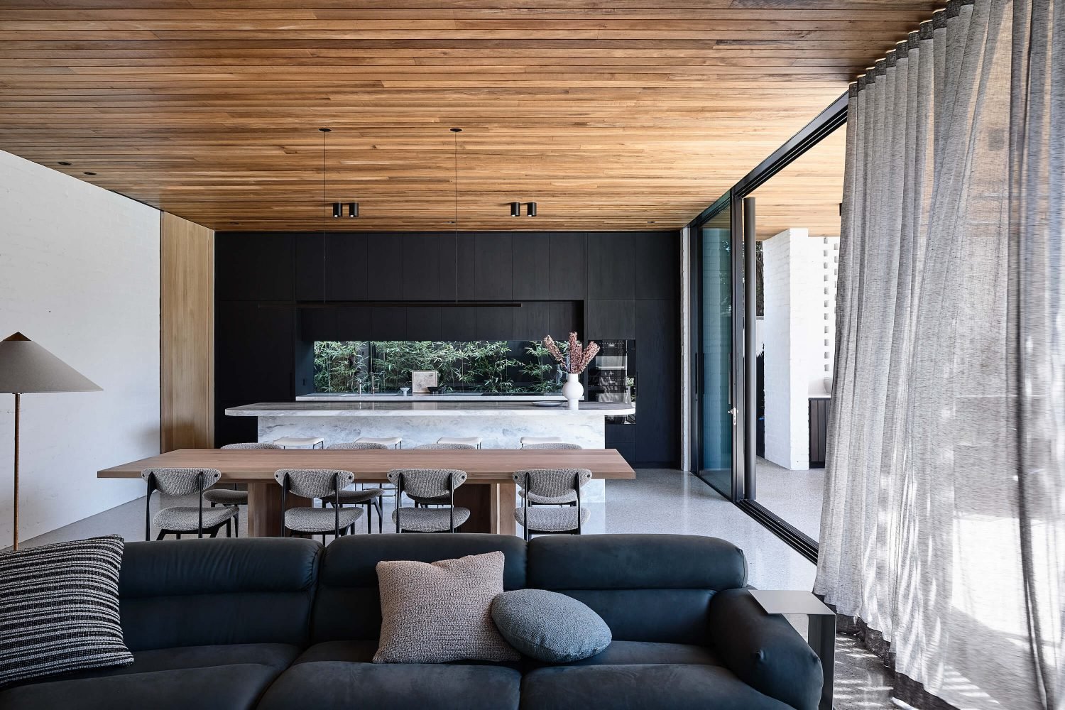 Casa moderna en Australia comedor salon y cocina