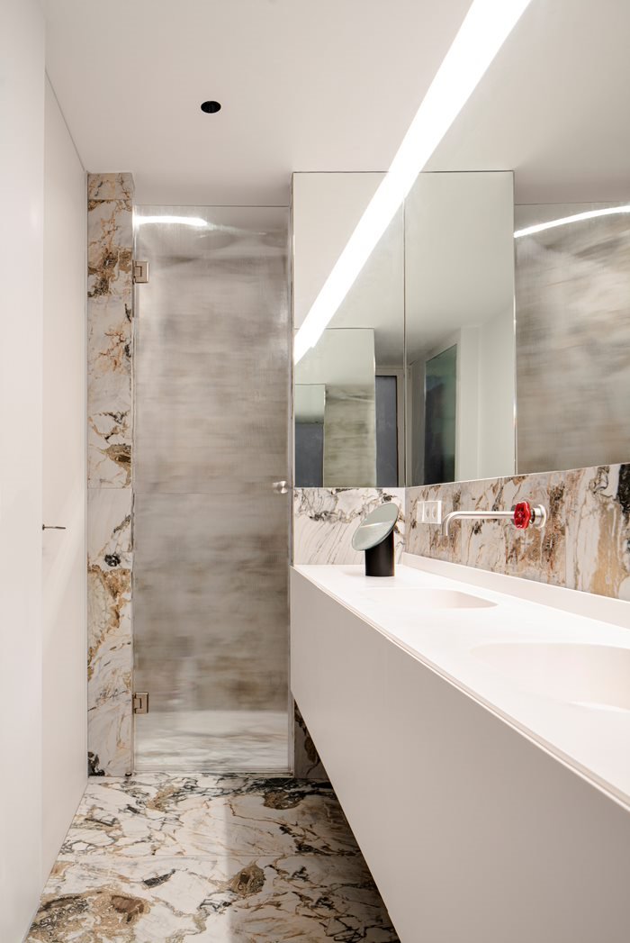 baño mármol casa valencia