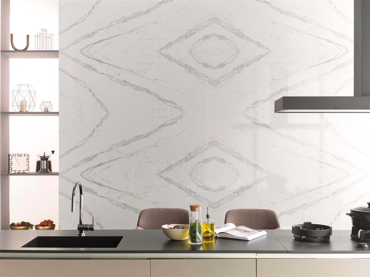 Baltic Bookmatch, de Porcelanosa, es perfecto para cocinas, dormitorios y baños. 