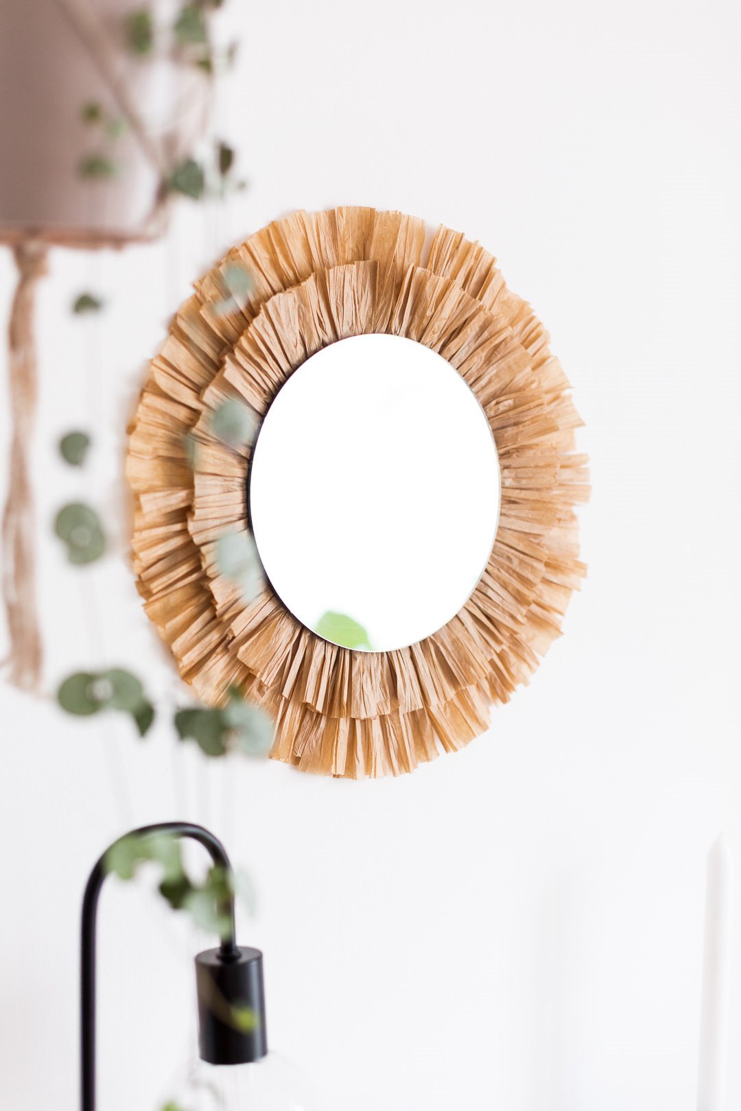 manualidad para decorar tu casa Espejo con marco de rafia. Con reflejo