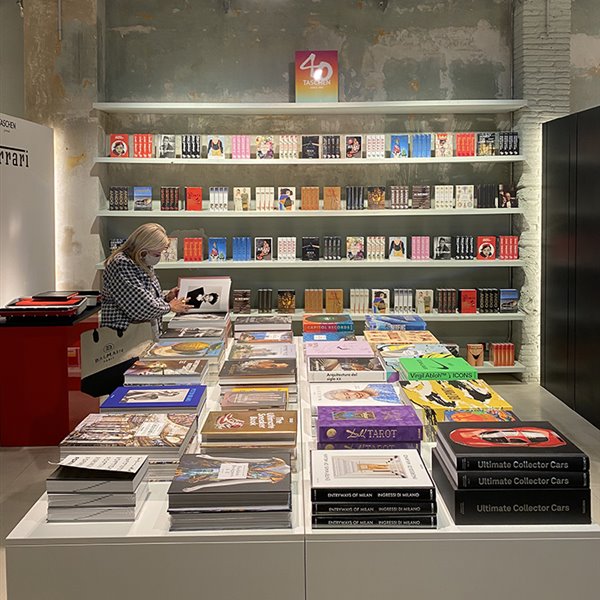 La editorial Taschen abre una tienda efímera en Barcelona