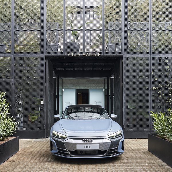 El nuevo Audi e-tron GT nos descubre el modernismo de Villa Mayfair en Barcelona