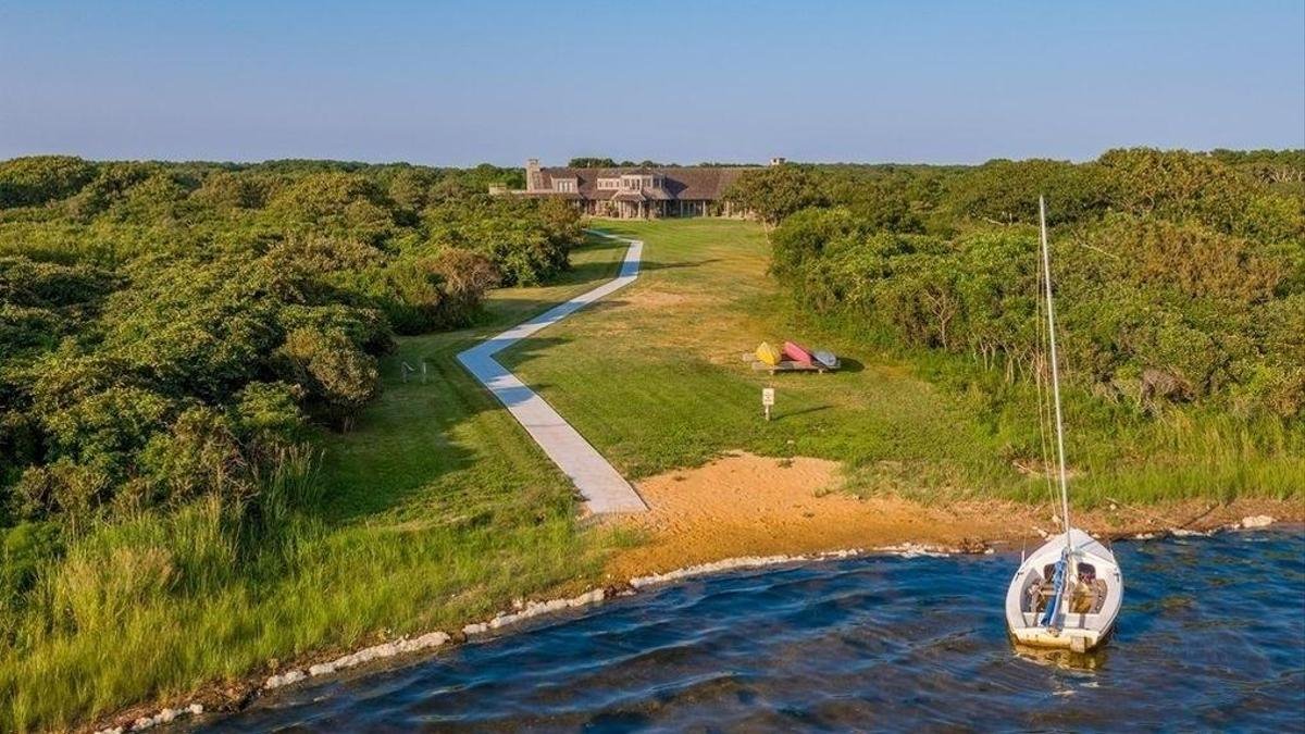 Casa de Barak y Michelle Obama en Martas Vineyard acceso desde la playa
