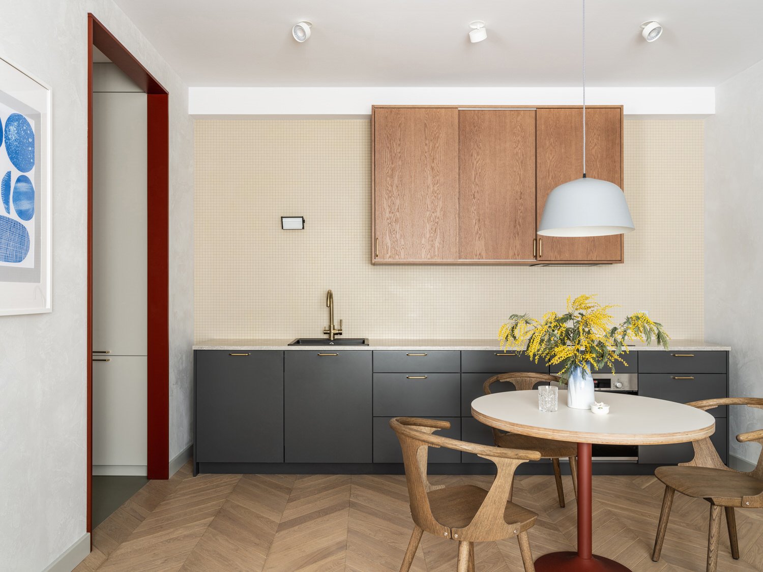 Piso moderno totalmente reformado en Moscu cocina comedor
