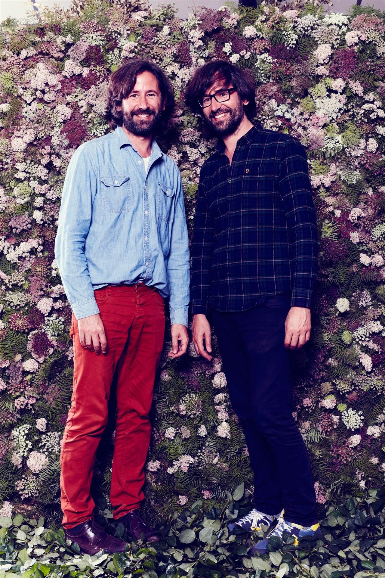 Aitor e Iñaki Muñoz, artífices de la firma de moda Ailanto, famosa por sus combinaciones de colores, formas geométricas, referencias a los movimientos artísticos de vanguardia y estampados exclusivos.