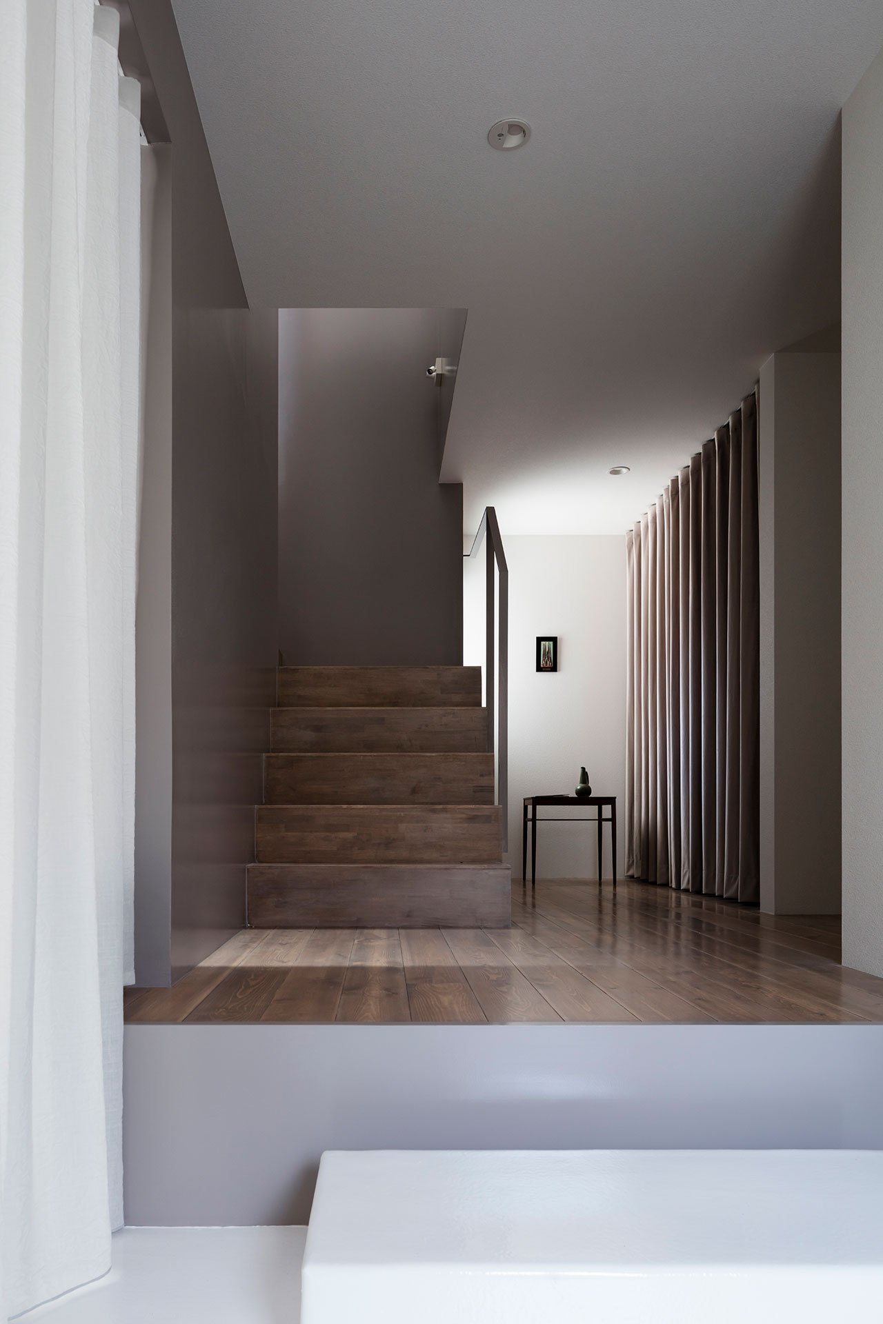 Casa moderna con decoracion de estilo minimalista en japon escaleras