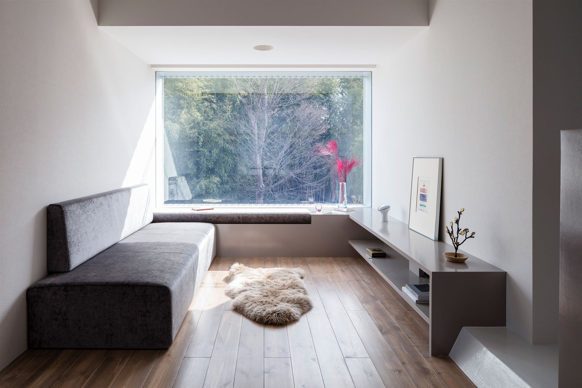 Casa moderna con decoracion de estilo minimalista en japon salon