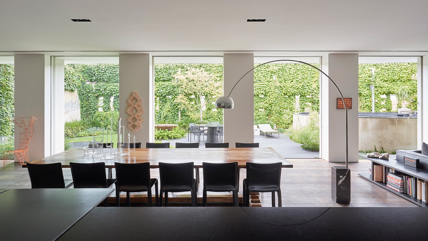 Casa moderna en Australia con jardin y piscina comedor