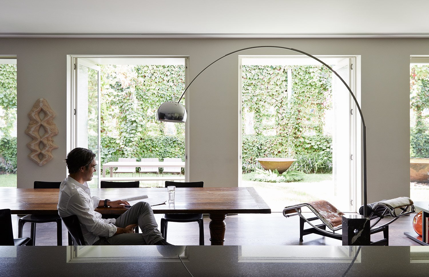 Casa moderna en Australia con jardin y piscina salon con vistas