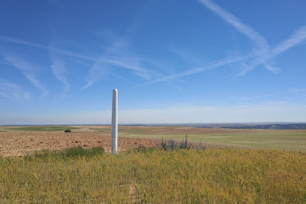 Vortex Bladeless es una forma alternativa e innovadora de aprovechar la energía del viento, con características radicalmente diferentes a la generación de energía eólica convencional.