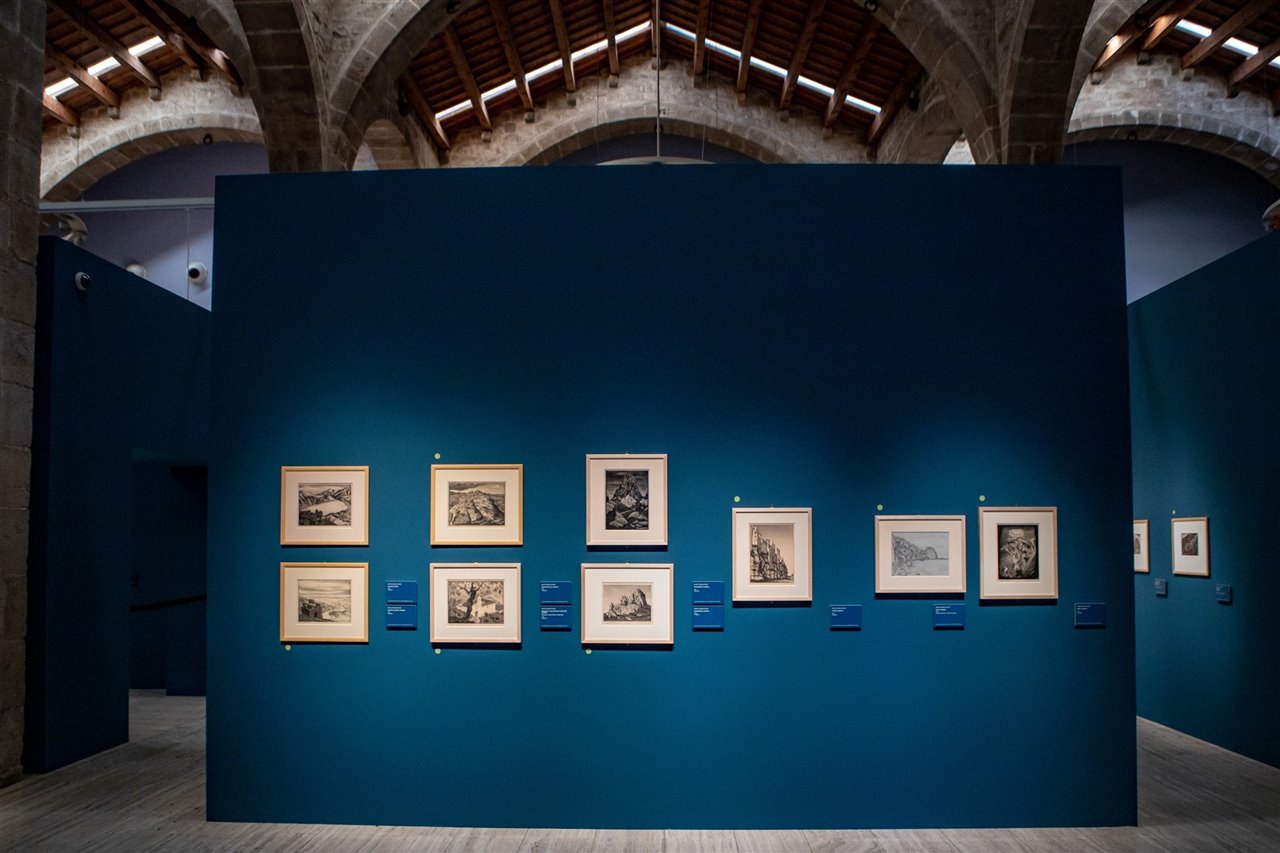 Primera sala de la exposición en el Museu Marítim de Barcelona.