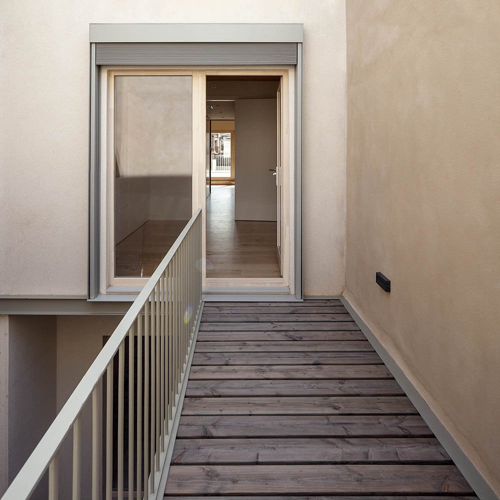casa biopasiva sabadell house habitat pasarela interior