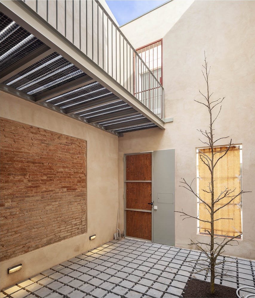 casa biopasiva sabadell house habitat patio 02