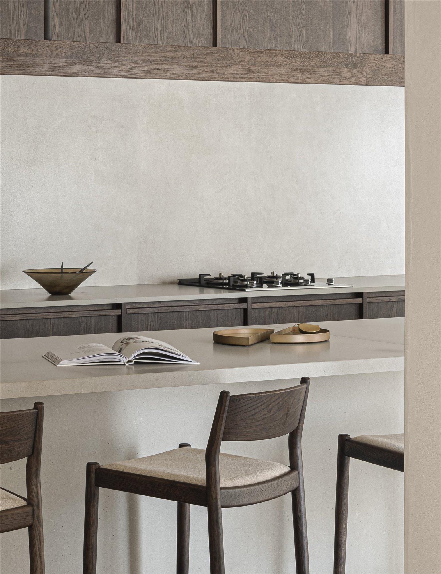 Casa con decoracion japandi cocina con isla