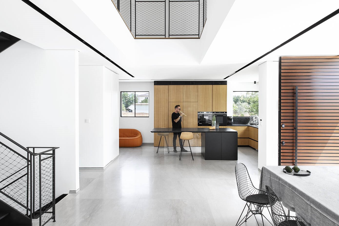 Casa con fachada de hormigon en Israel cocina