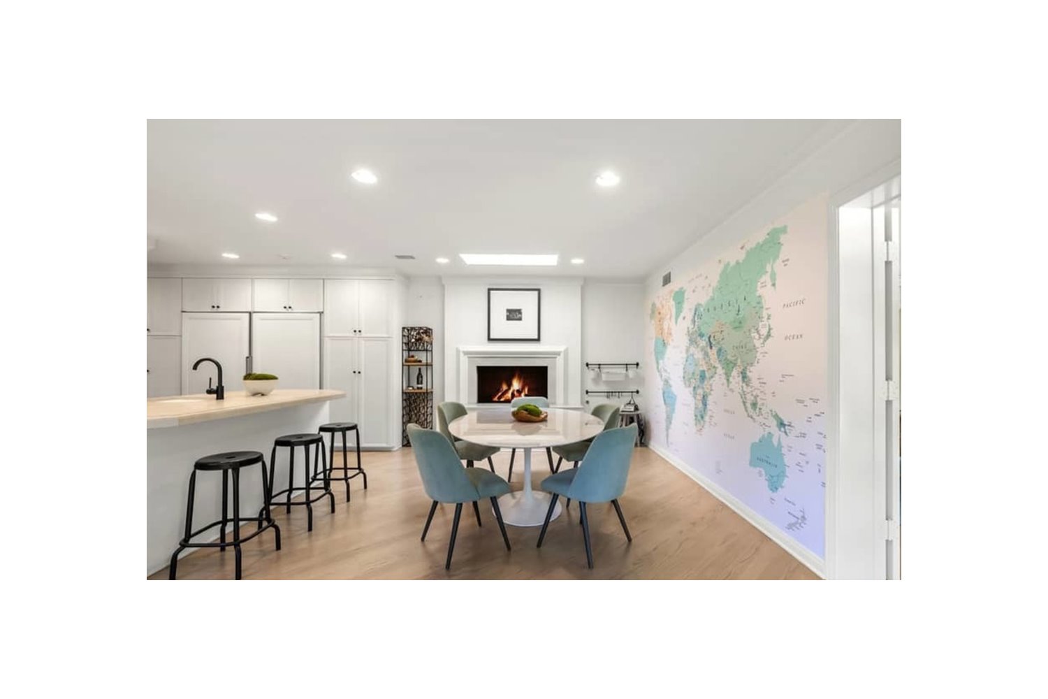 Casa de Katy Perry en Beverly Hills cocina office