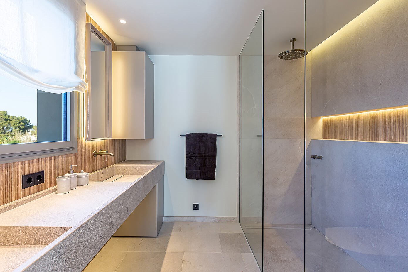 Casa moderna de campo en Mallorca con decoracion mediterranea baño