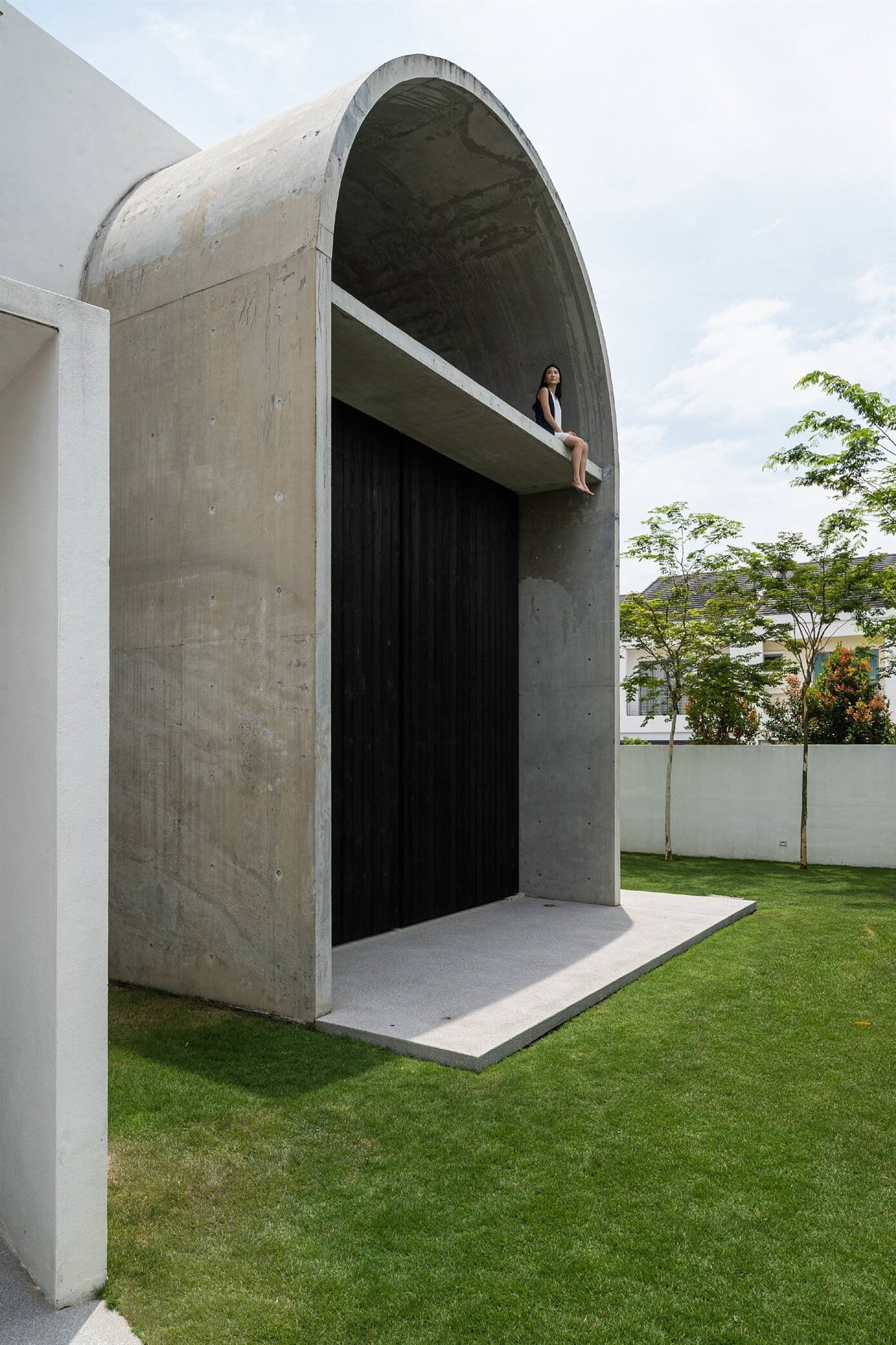 Casa moderna de hormigon en Taiwan entrada