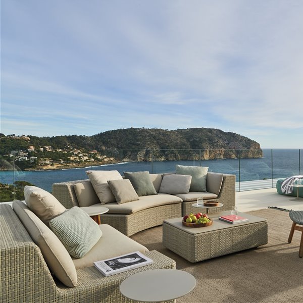 Casa moderna con vistas a la playa en Mallorca terraza