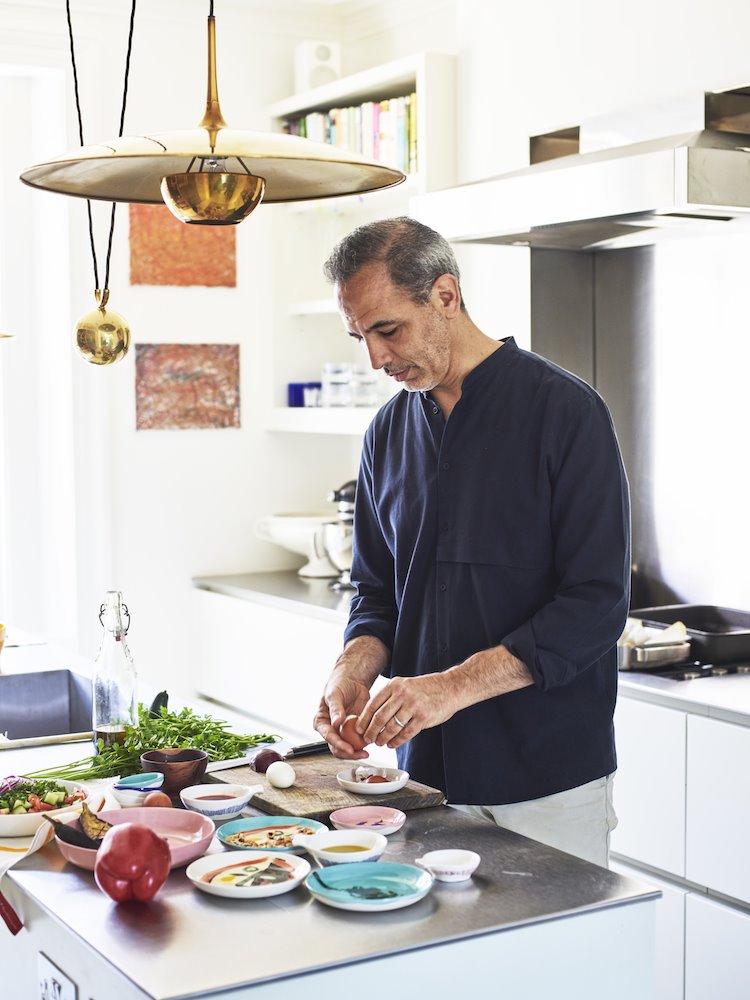 El chef ha creado una cocina basada en los vegetales conocida como 'El efecto Ottolenghi', una comida llena de color, sabor, cantidad y brillo.