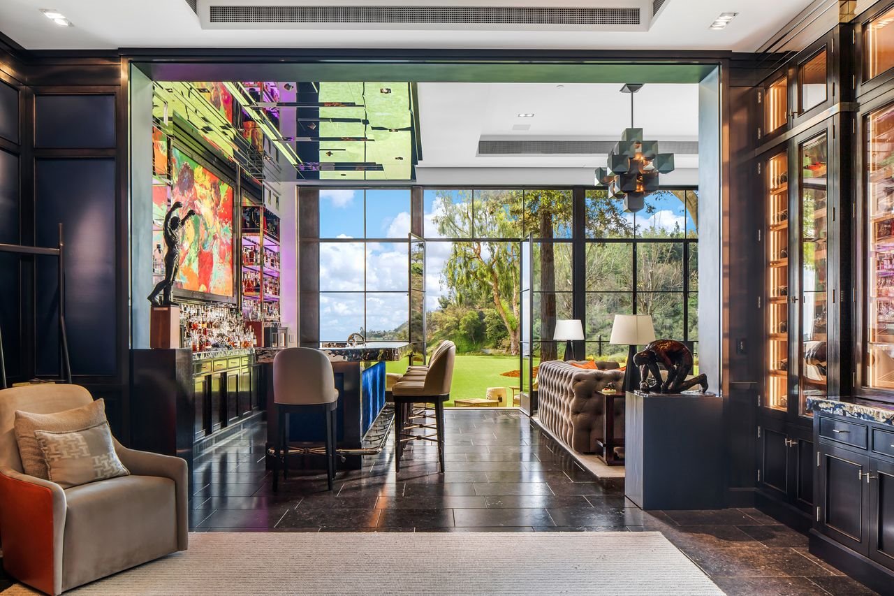 Casa del actor de Hollywood Sylvester Stallone bar