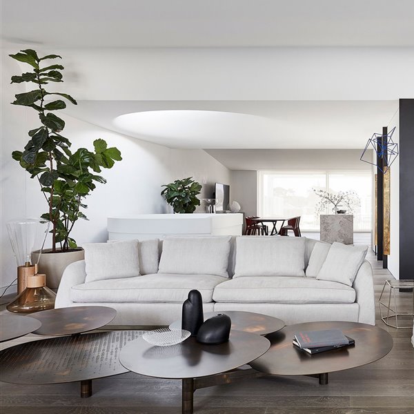 Esta moderna casa cuenta con materiales y acabados que la elevan a otro nivel
