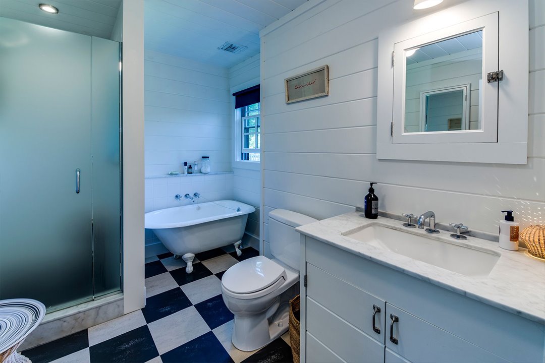 Casa de la actriz Julianne Moore en Montauk baño