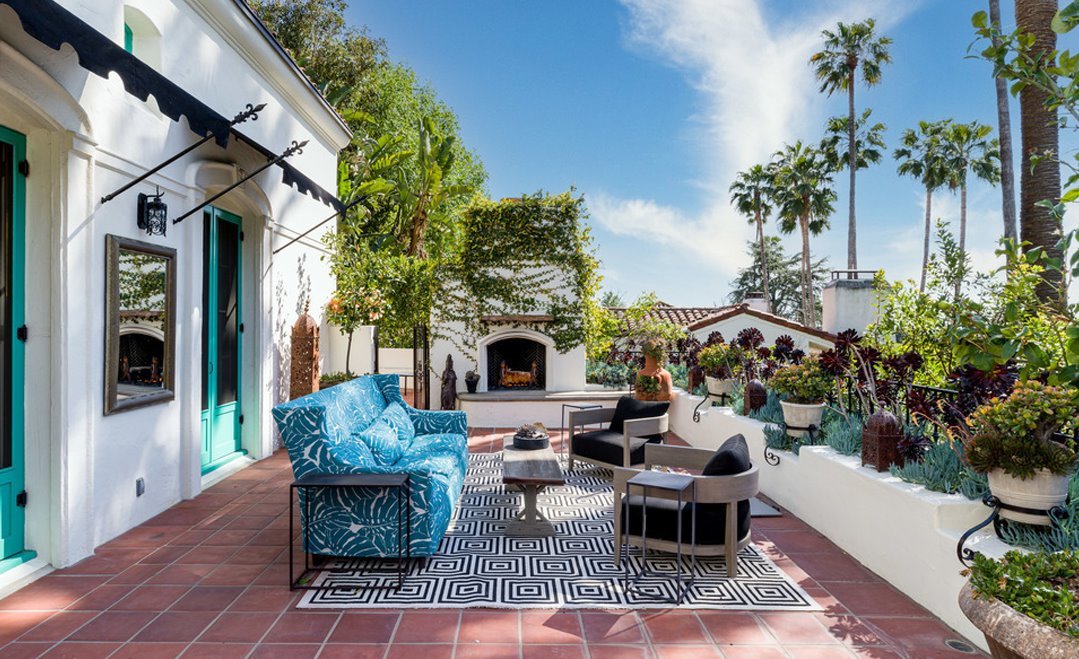 casa-en-los-angeles-del-actor-leonardo-dicaprio-porche