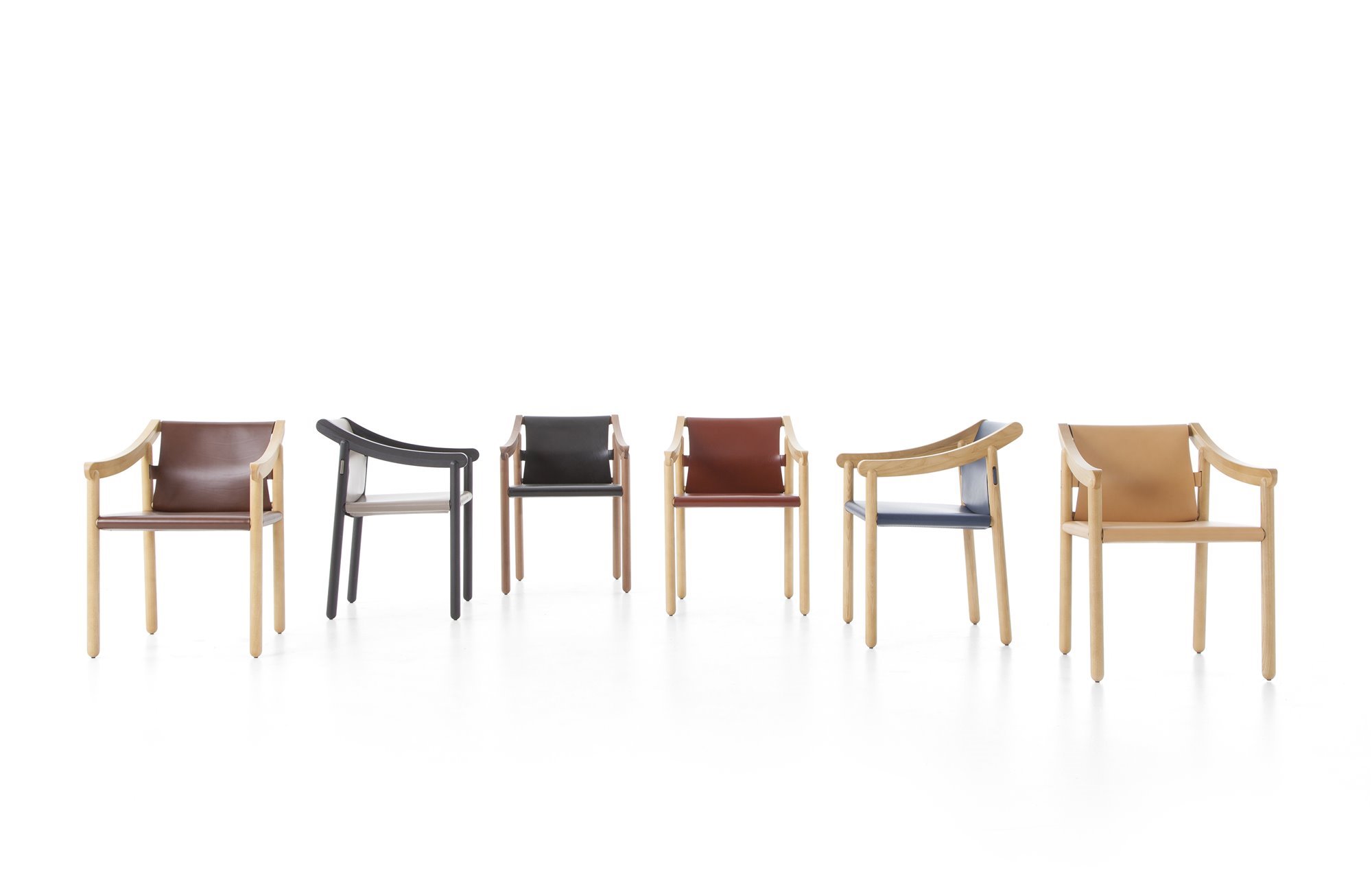 Sillas 905 diseño de Vico Magistretti para  Cassina