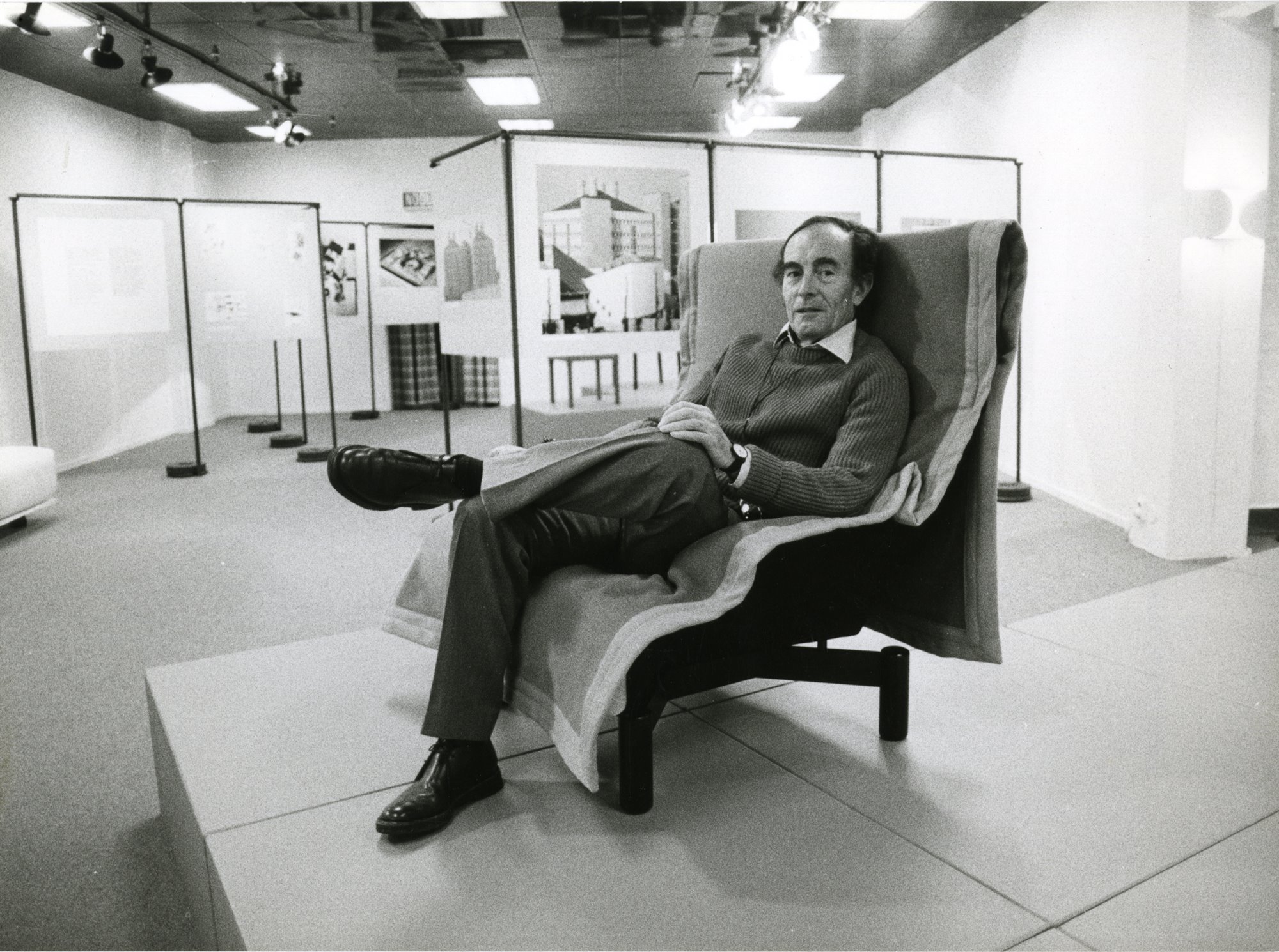 Vico Magistretti on the Sindbad armchair∏Archivio Studio Magistretti