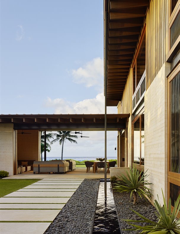 Una moderna casa de vacaciones en Hawaii que se inspira en la arquitectura minimalista