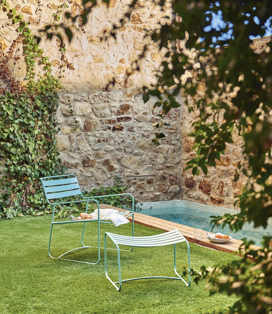 Casa moderna estilo rústico jardín piscina