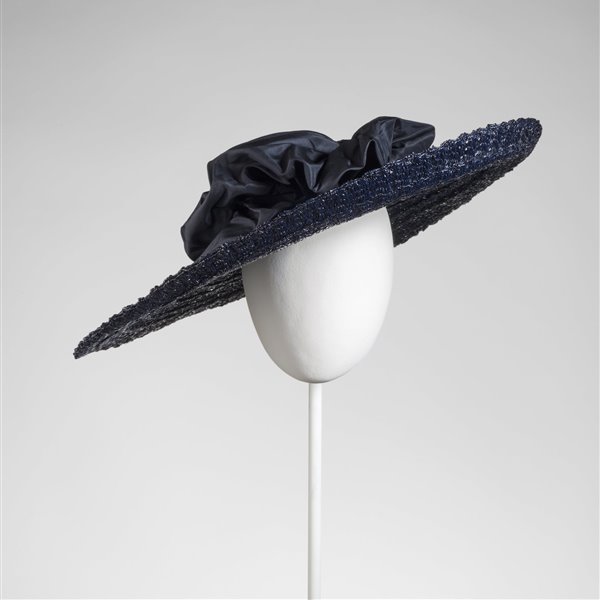 La exposición imprescindible de Balenciaga en el Museu del Disseny que no te quitarás de la cabeza