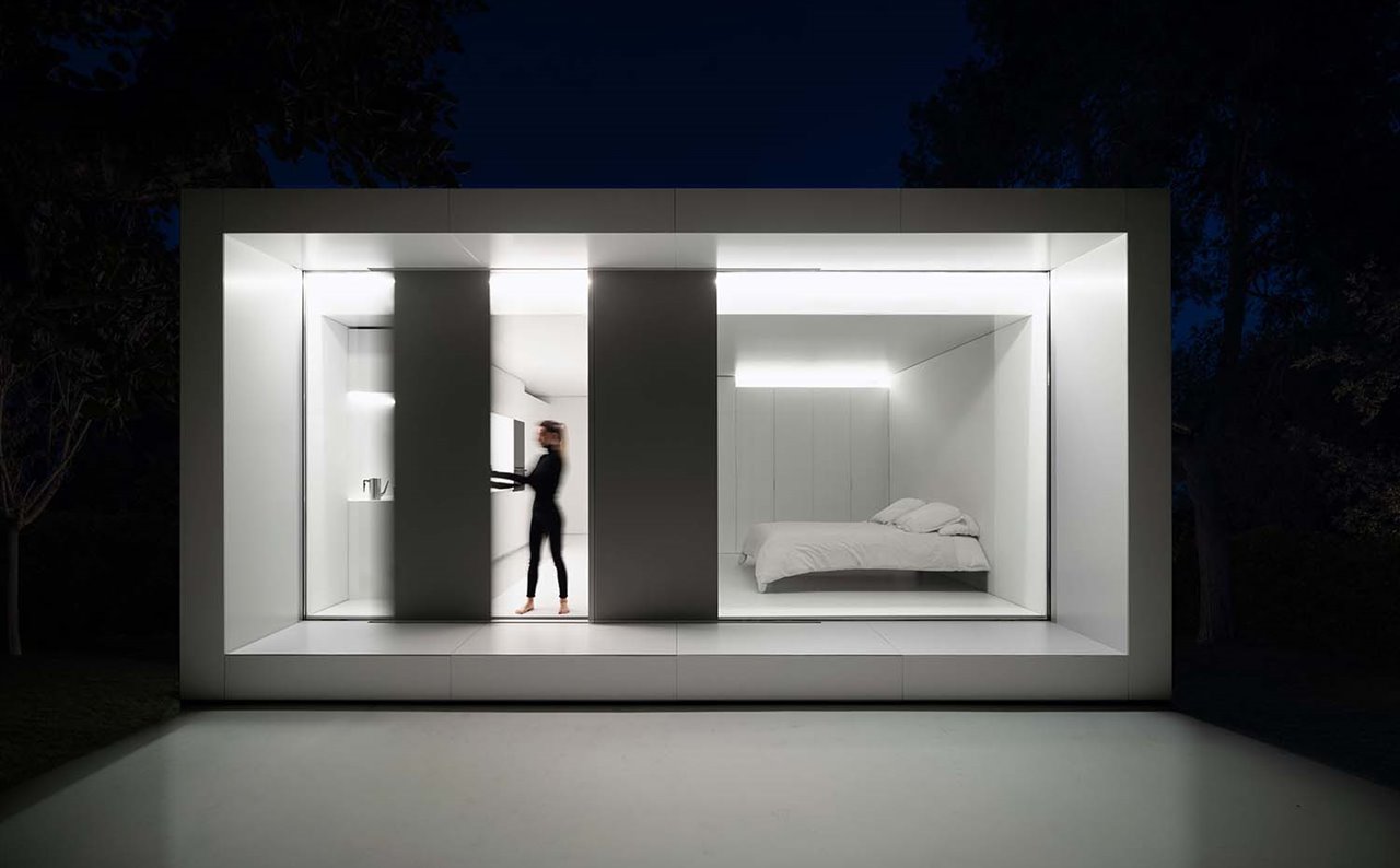 una moderna casa de Fran Silvestre que es como una caja de luz blanca y pura una moderna casa de Fran Silvestre que es como una caja de luz blanca y pura