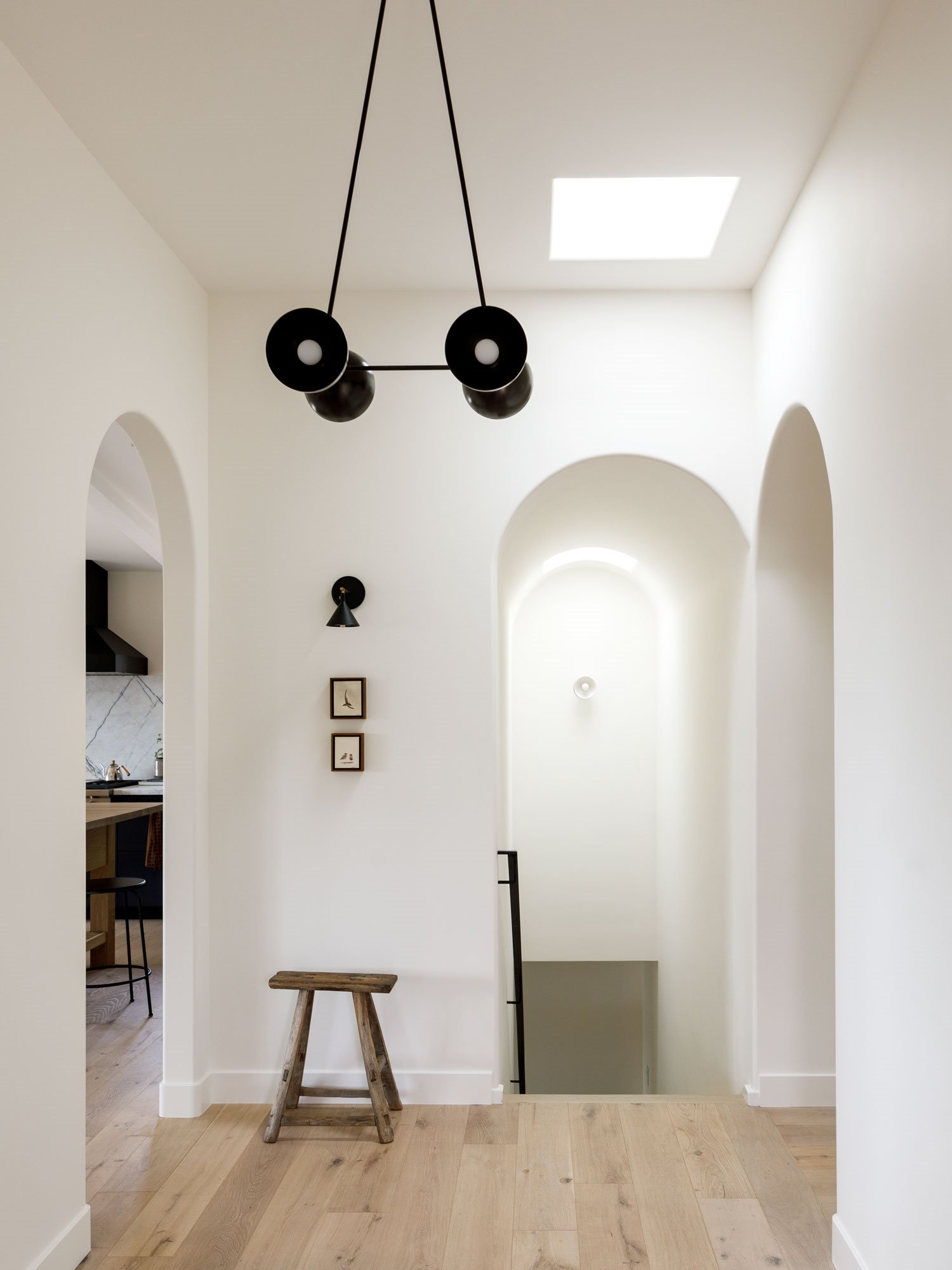 Casa moderna con arcos en Australia entrada