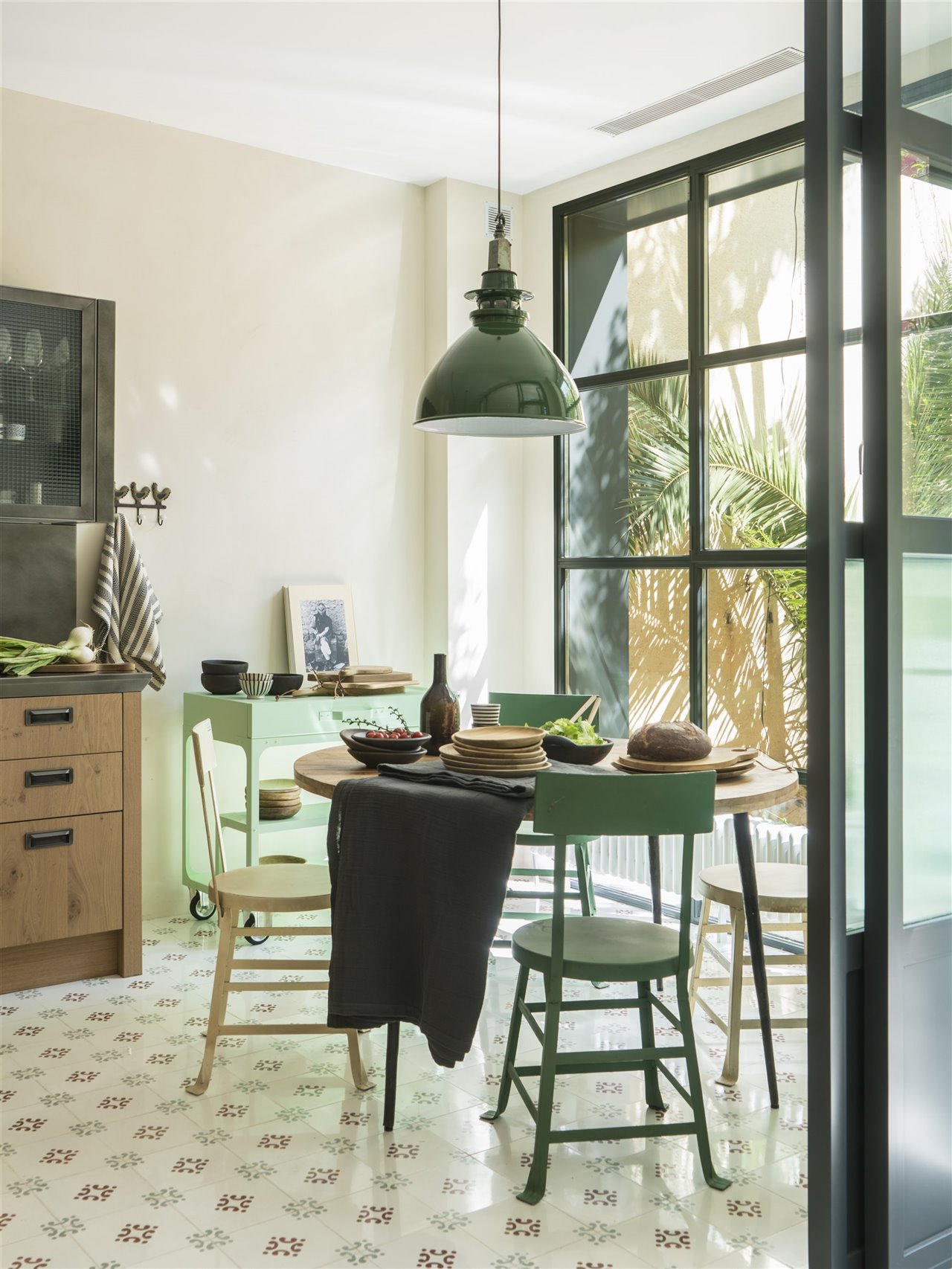 La nueva plataforma online ofrece mobiliario, iluminación y decoración de diseño.