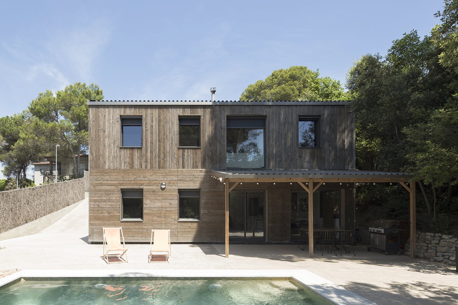 casa-pasiva-roots-bud-arquitectura-terraza-piscina 389b0b07 1500x1000. 3. La calidad