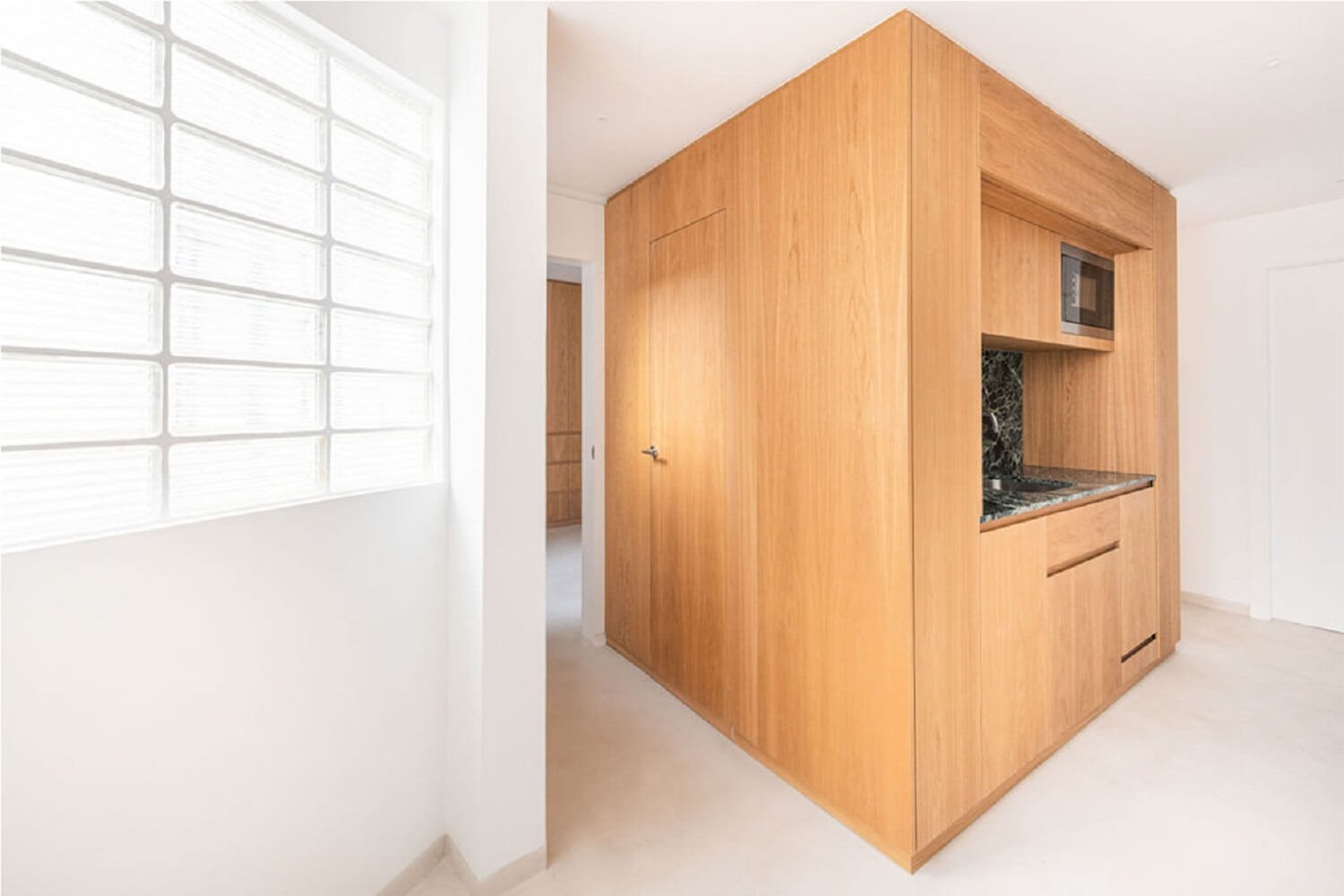 Volumen en madera de roble