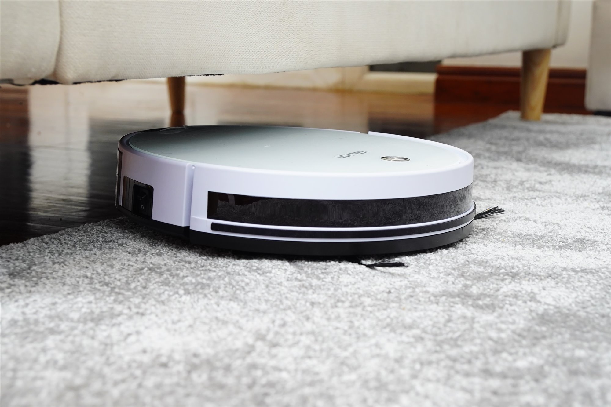 Aspirador robot para limpiar la casa