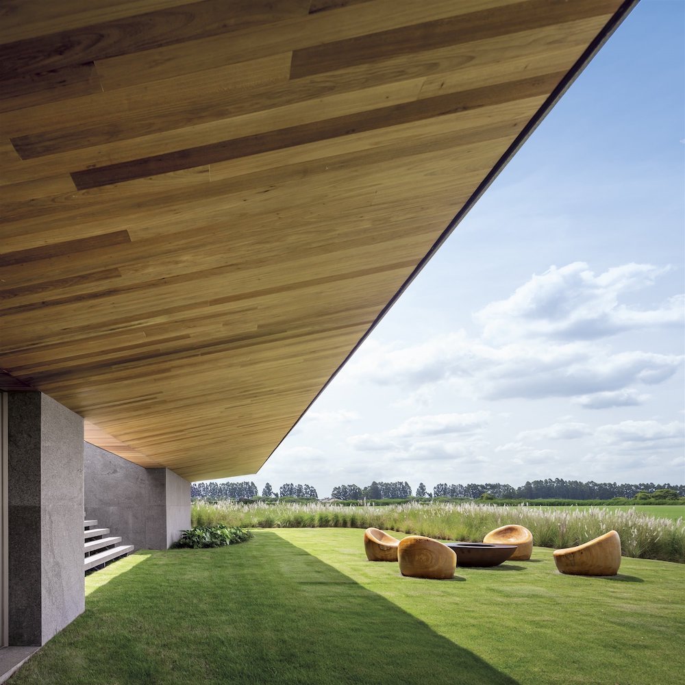 casa-moderna-en-brasil-en-mitad-de-la-selva-porche 3307b2ef 2000x2000