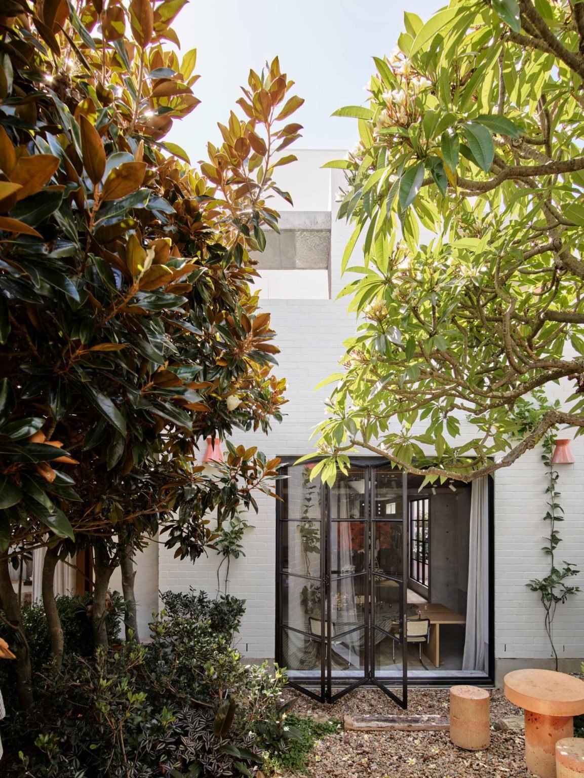 Alexander House terraza patio arboles