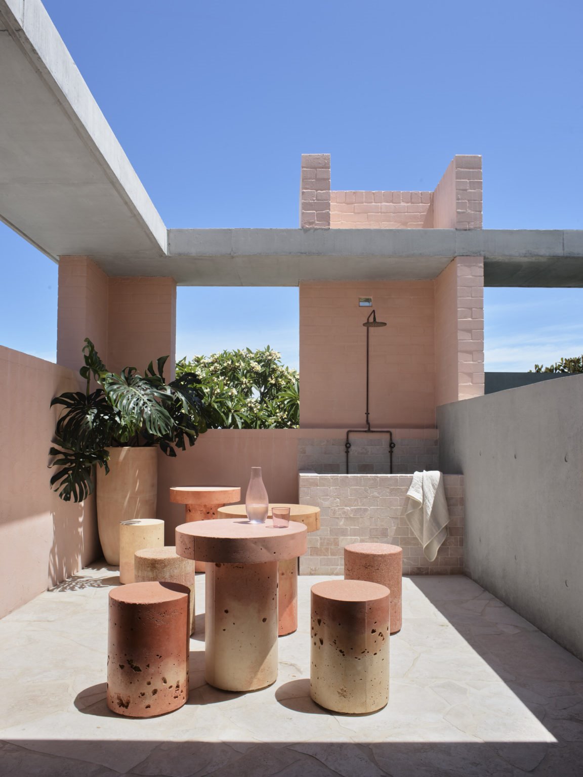 alexander house terraza rosa
