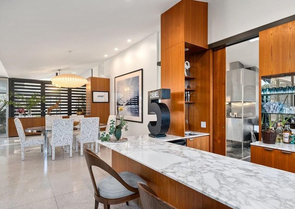 Casa de la actriz de la serie Modern Family Julie Bowen cocina