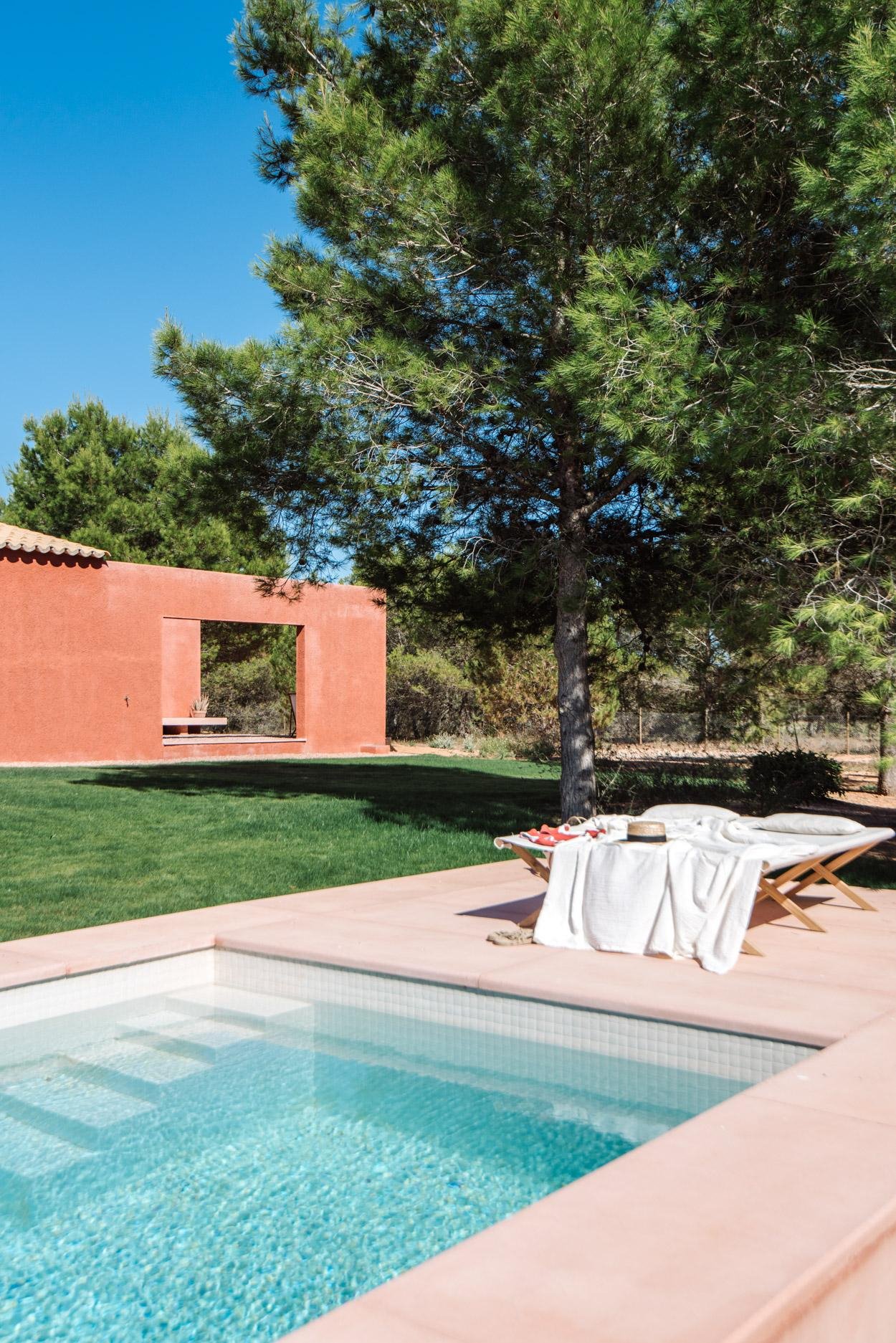 casa Mallorca piscina arboles