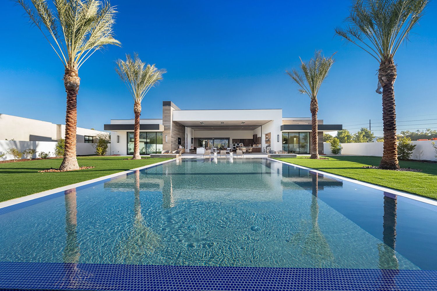 Kourtney Kardashian La Quinta Madison Club piscina
